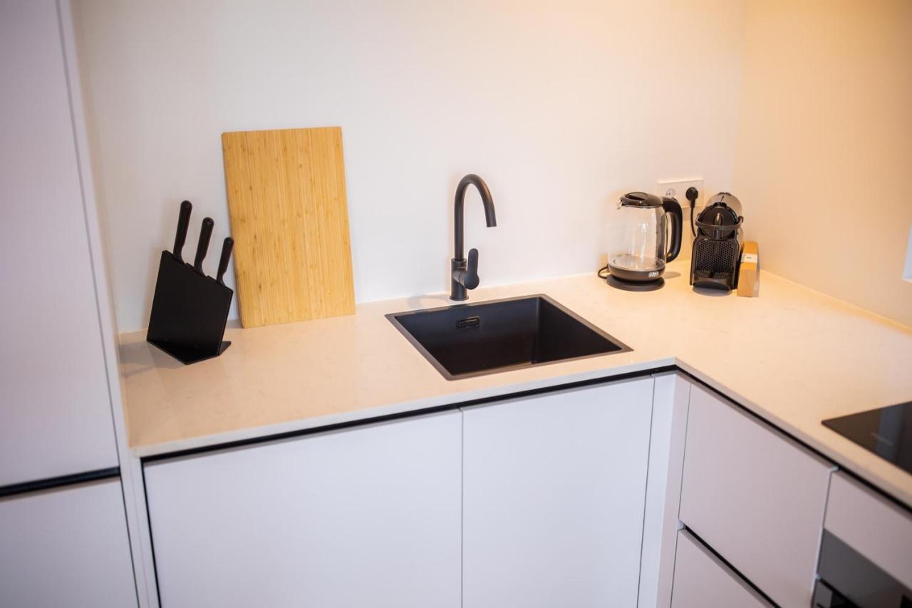 Happily 2 Bedroom Serviced Apartment 75M2 -Nb306H- Roterdão Exterior foto